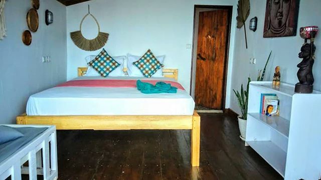 CosmosBungalows's tweet photo. It turns out that people prefer one big bed, rather than three singles in room 0.
So we made the change today...
Now please book!! 🤣🤣🤣 https://t.co/6cY6eu0gDL https://t.co/gkSWVsfLwA