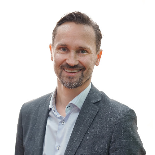 Parhaiten menestyy yritys, joka tietää tavoitteensa ja tuntee henkilöstönsä. Osaamisen kehittäminen on strategian toteuttamisen ytimessä! 

Johtaja Tauno @Taajamaa <a href="/MIFInstitute/">MIF - Management Institute of Finland</a> tämän viikon <a href="/Workgoeshappy/">Work goes happy International</a> #podcast: bit.ly/SOPRA200203

#koulutushaaste #elinikäinenoppiminen