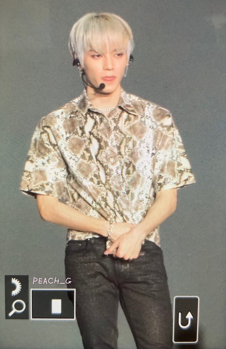 PEACH_G71's tweet photo. 200204
SuperM Live in Seattle
#NCT #NCT127 #ํ์ฉ #TAEYONG
#SuperM #SuperMinSea https://t.co/Np67a3cIh5