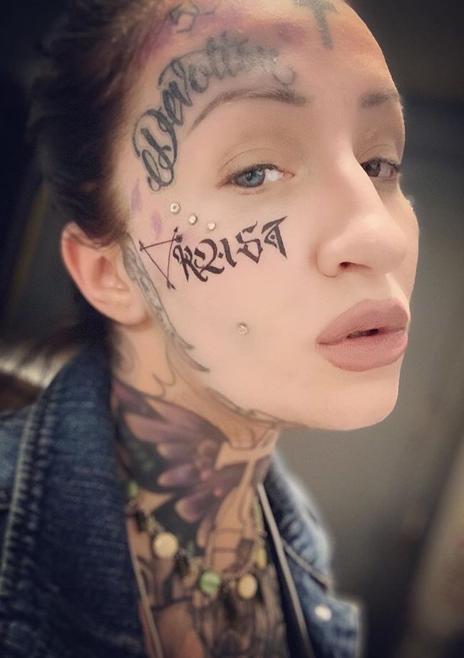 MissLara666's tweet photo. im selling nudes, DM me if you are interested https://t.co/3ajoPqPj4G