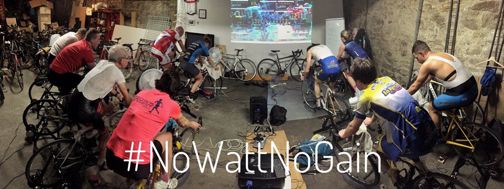 monobjvel's tweet photo. Superbe #CompuWorkout du mardi !
Énorme ! Le printemps approche !
#emojibzh #IndoorCycling #Brest #Cyclisme #Triathlon https://t.co/rwbq1SFaFF