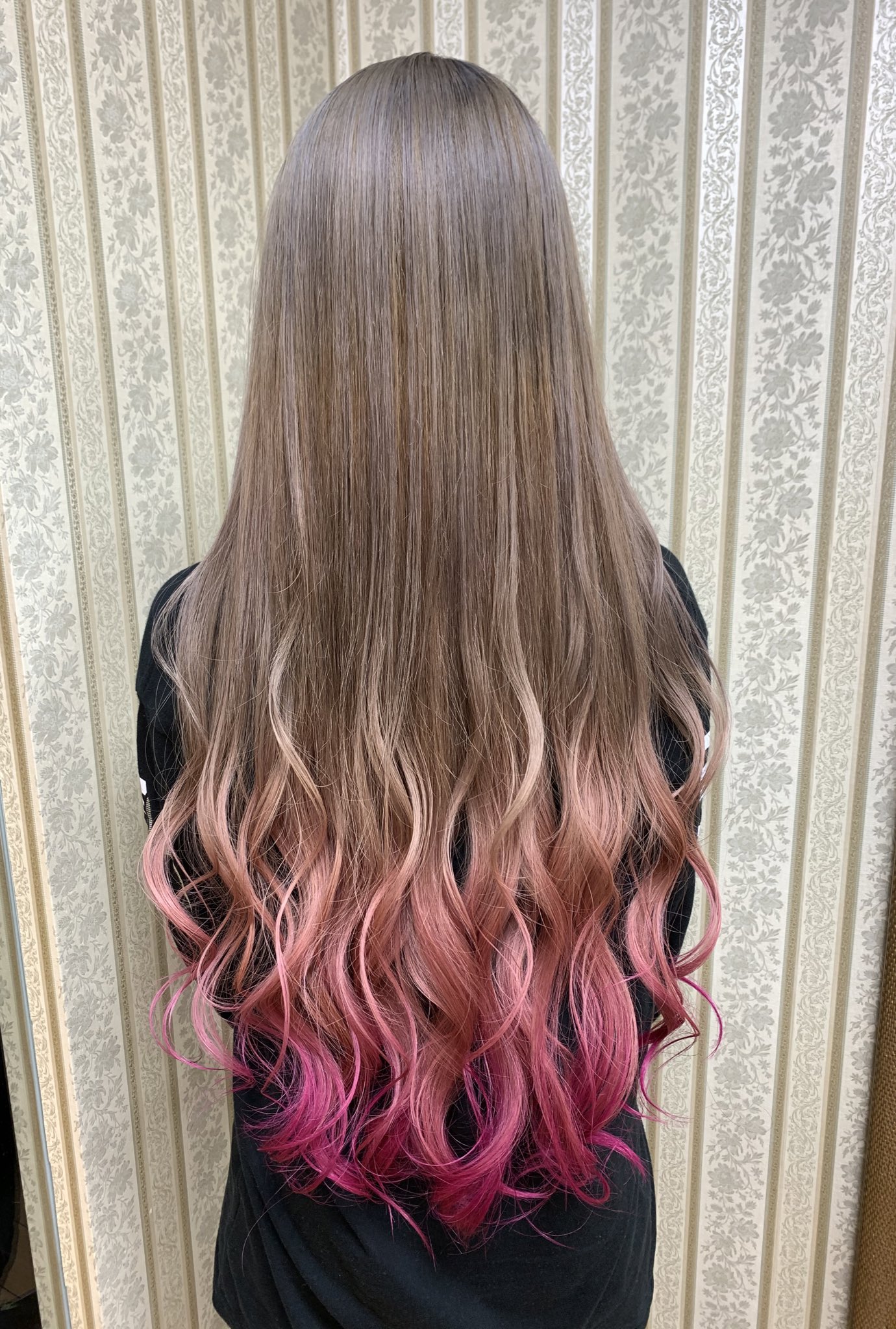 シャンテグラム ヘアスタイル紹介 ミルクティベージュ ピンクグラデーションカラー シャンテグラム ヘアスタイル紹介 ミルクティベージュ ピンクグラデーションカラー