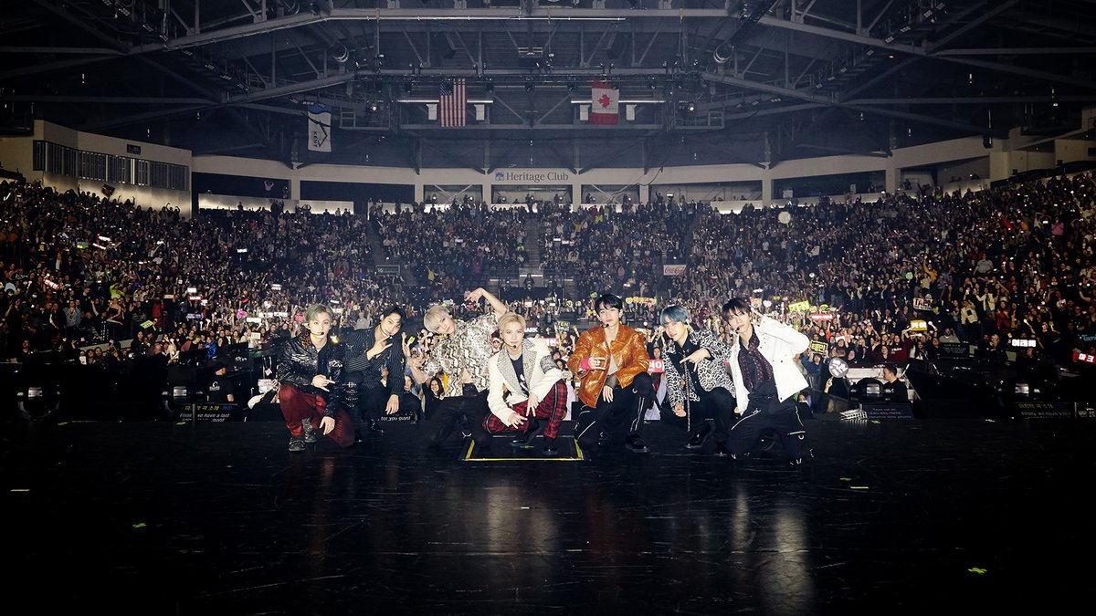superm's tweet photo. ‘We Are The Future Live’ in Seattle today was awesome!
Vancouver, are you ready?!🍁
#SuperM @superm #SuperMinSeattle #WeAreTheFuture #SuperMtheFuture #WeAreTheFutureLive #Jopping #SuperM_Jopping https://t.co/2yUWFt2uB5
