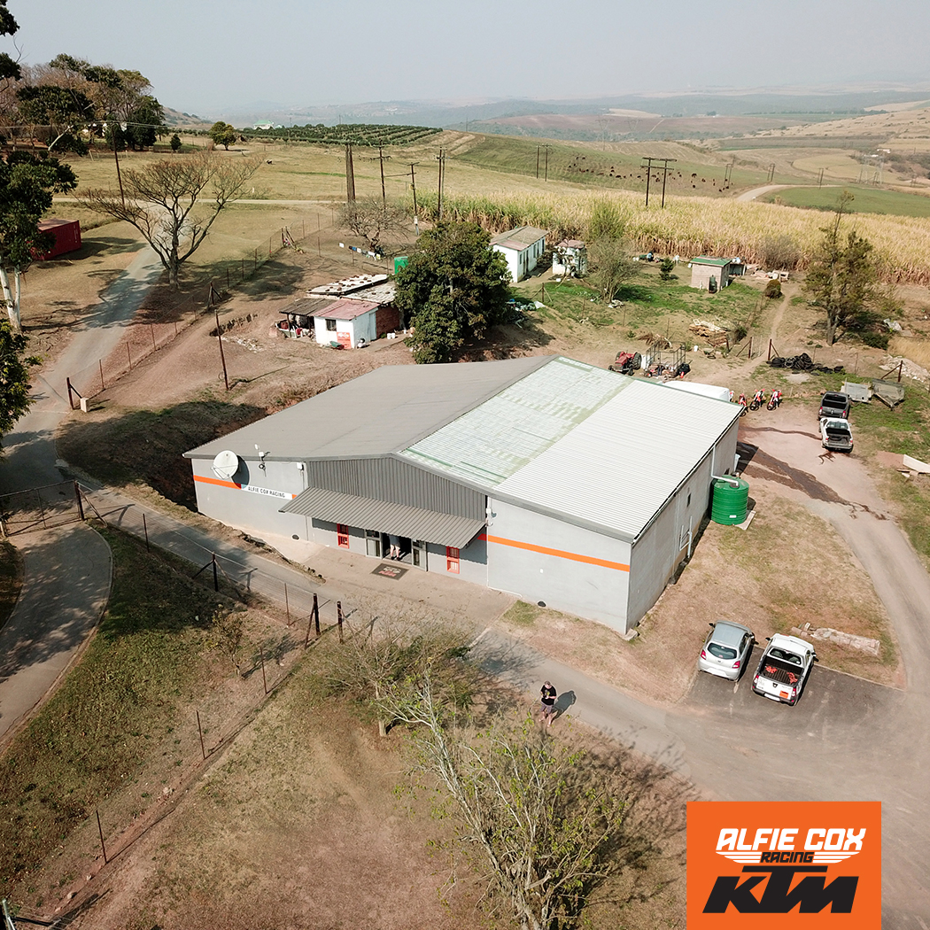 Need a 🛠️service but don't have a chance to get to our store? We collect and deliver! 👌

📞 +27 (0)31 007 0410 

#KTM #ReadyToRace #Workshop #CollectAndDeliver