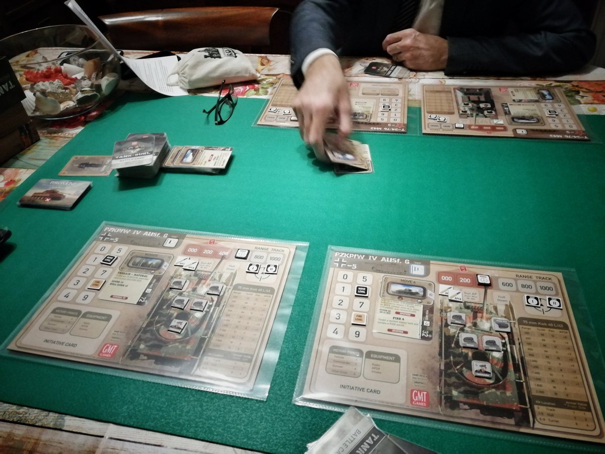RMasini_WLOG's tweet photo. Tank Duel @gmtgames: giusto livello di astrazione e un approccio iperrealistico alla gestione della balistica e delle corazzature, per un #wargane ricco di dettagli e che ti coinvolge con le sue dinamiche da card game evoluto.
#leguerredicarta https://t.co/3BPROTyJR7