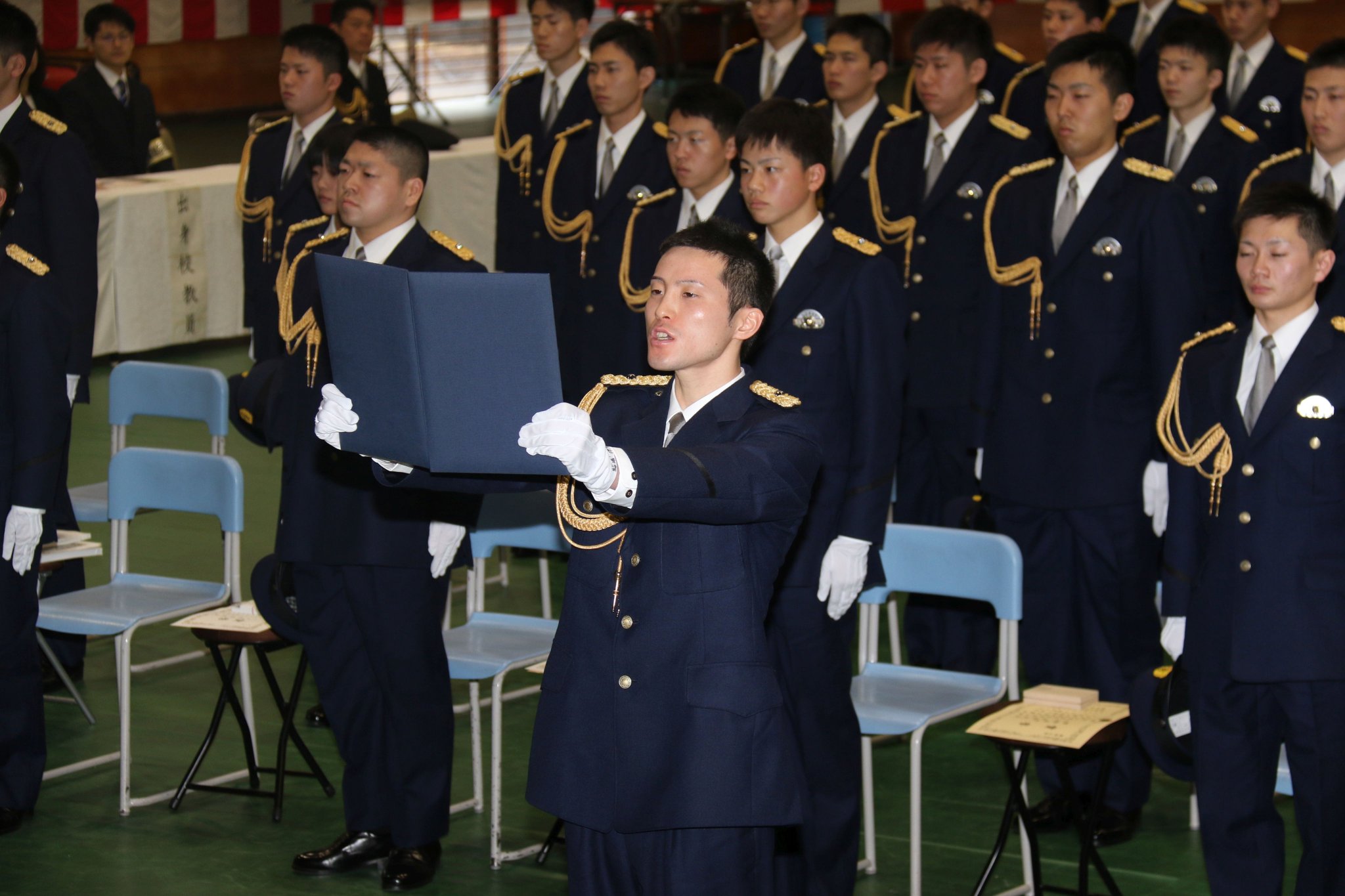 福島県警察安全 安心情報 福島県警察官 警察職員採用情報 1 24 金 福島県警察学校において 初任科生 の卒業式が行われました 卒業生は皆 希望に満ちあふれ とても凛々しく 立派に