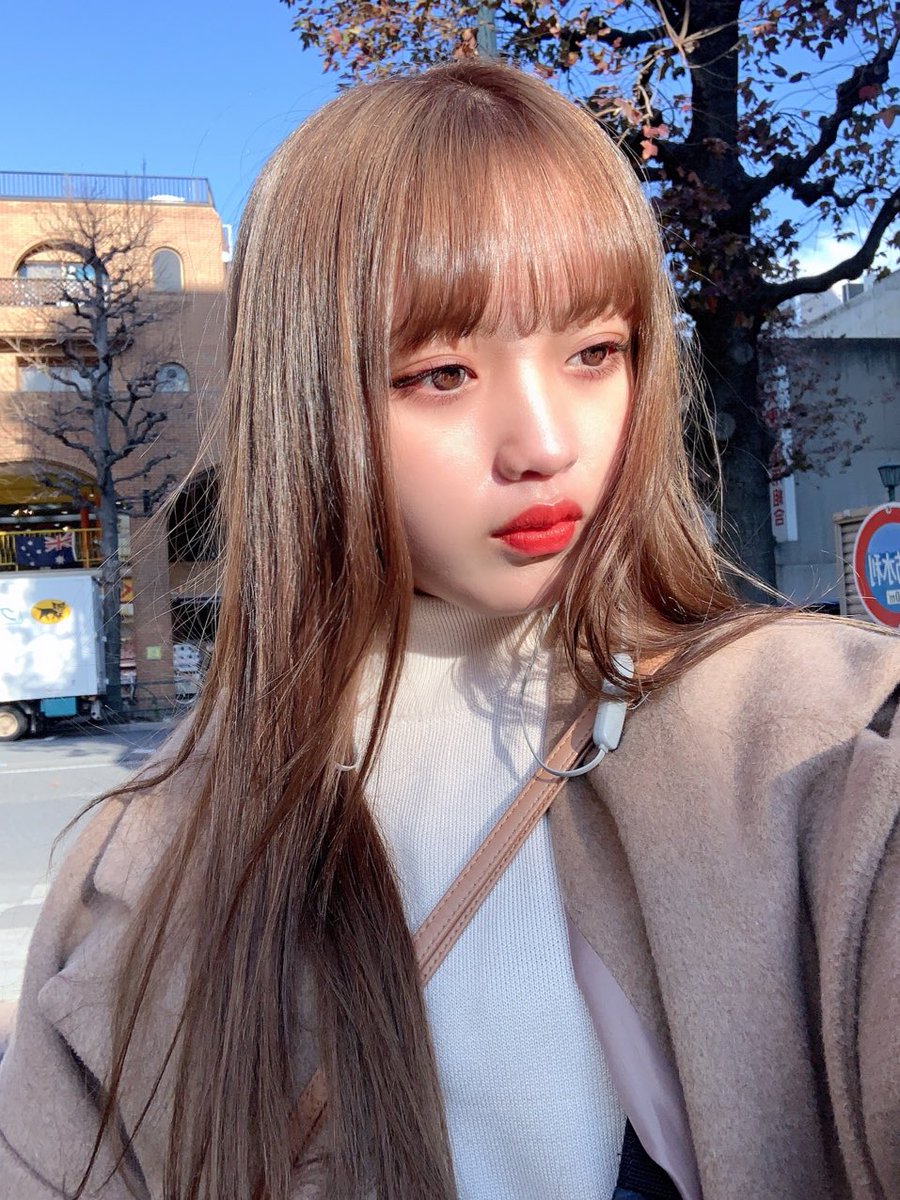 ねお お仕事の関係で 髪色が暗くなりました