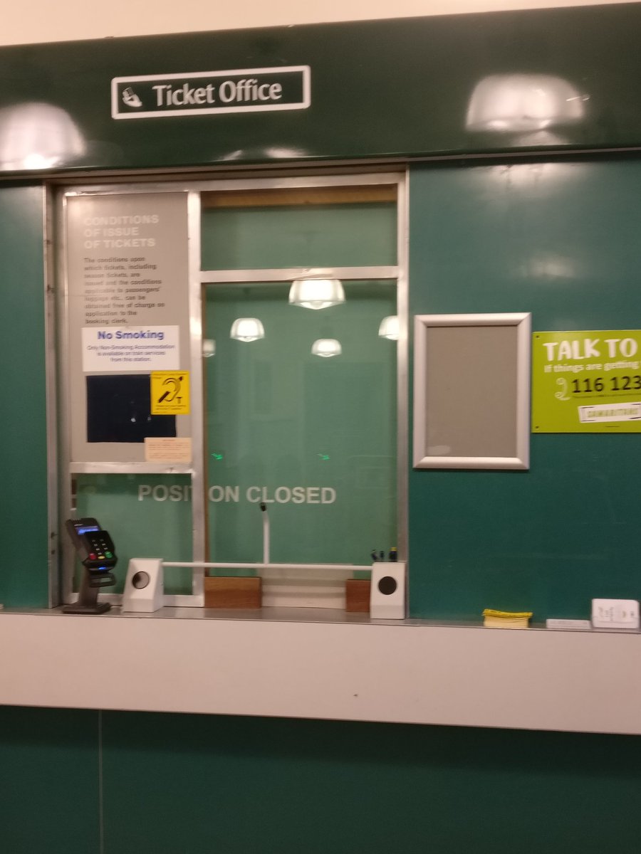 ronnetti's tweet photo. @SouthernRailUK @SouthernFaiIUK Maybe start your £7 million investment by having the ticket office open when you say you will. Not closed for the last three days! https://t.co/uFnG1LaQau