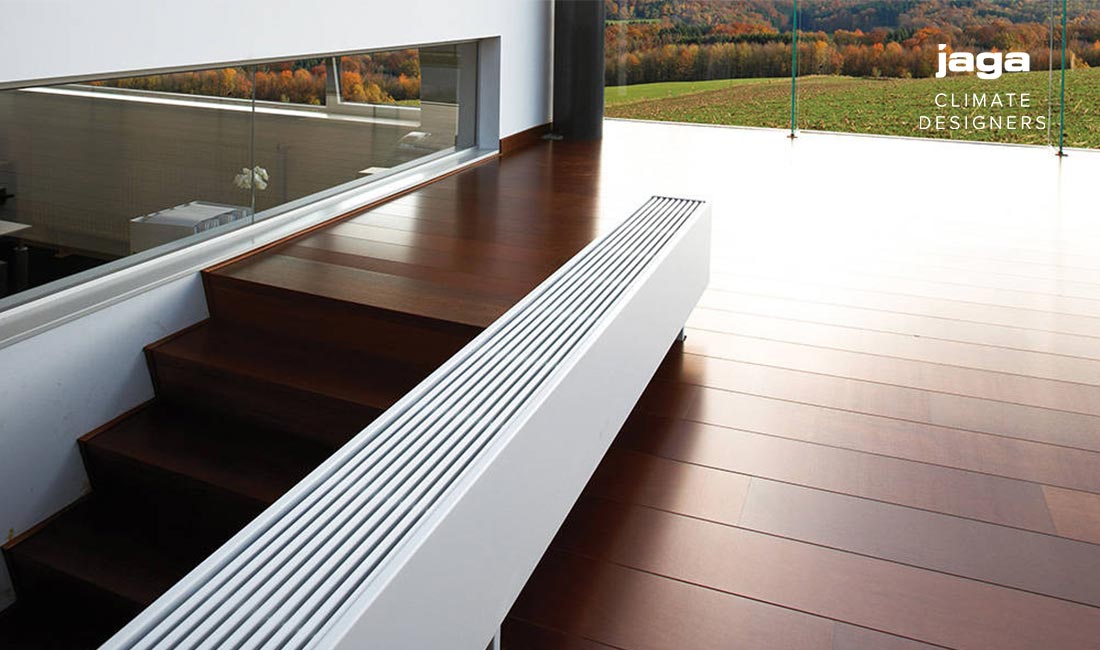 ipv een radiator had hier 1 m convector kunnen staan. Maar ja we rekenen nog steeds met -10, zonder zon en 7 m/s wind. Berekeningen van voor 1995 Bouwbesluit. Vloerverwarming met zo'n raam gaat niet te lange reactietijd.