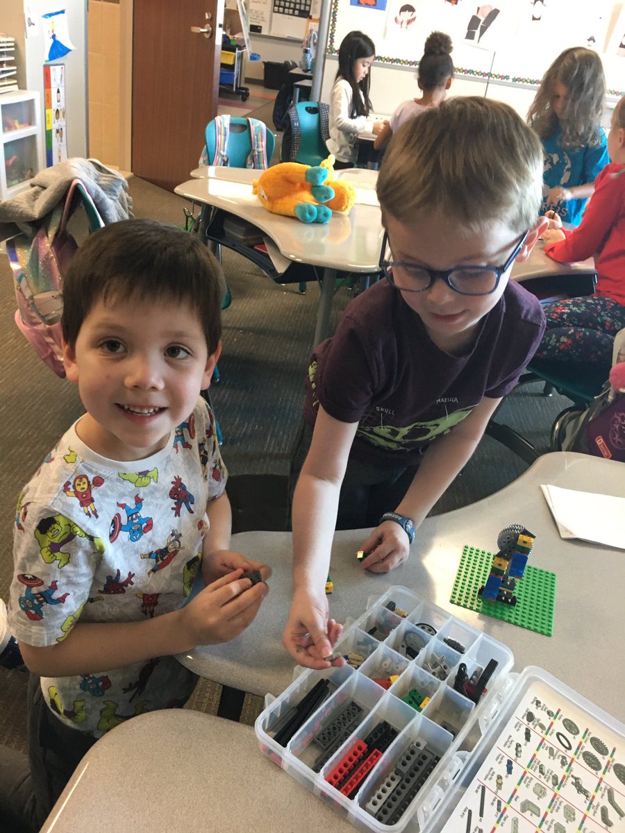 lulamaye's tweet photo. My little geniuses @CFISDWells #geniushour had a blast building! Young engineers at work! #stem Thanks @b4kcypress for your time and talent! #explorewells https://t.co/VzQCdtkERY