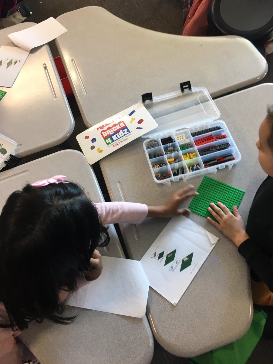 lulamaye's tweet photo. My little geniuses @CFISDWells #geniushour had a blast building! Young engineers at work! #stem Thanks @b4kcypress for your time and talent! #explorewells https://t.co/VzQCdtkERY