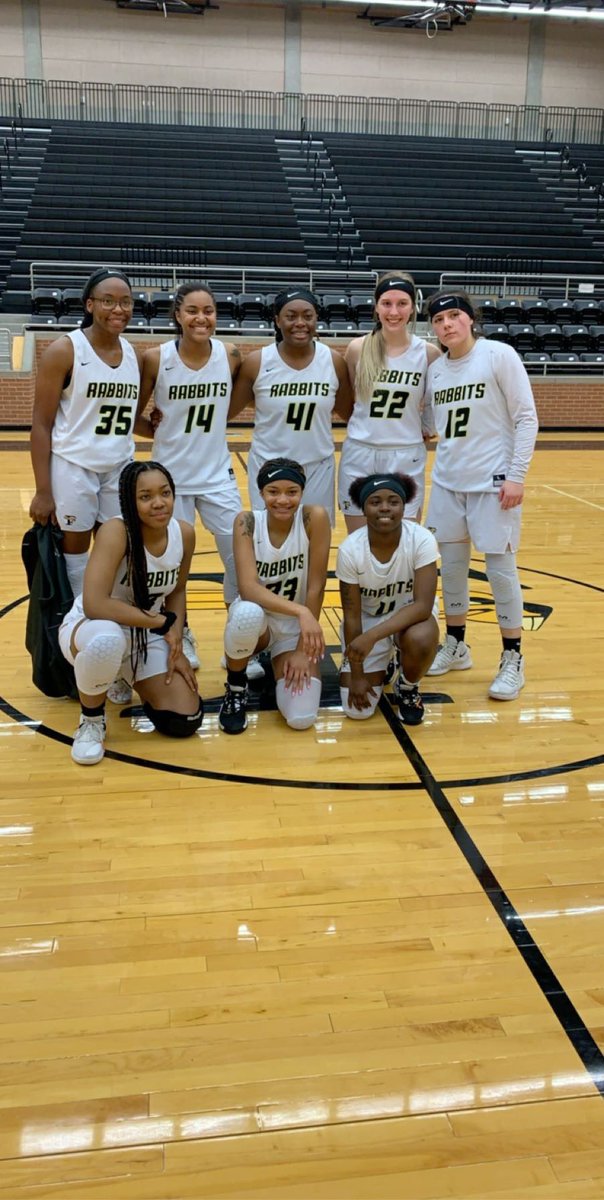 LadyJackrabbits's tweet photo. And your Lady rabbits with a clean sweep of Terrell for Senior night! Come out and support your Lady Jacks on Friday as they take on The Poteet Lady Pirates! #RISE #FAMILY https://t.co/npmKELUMfO