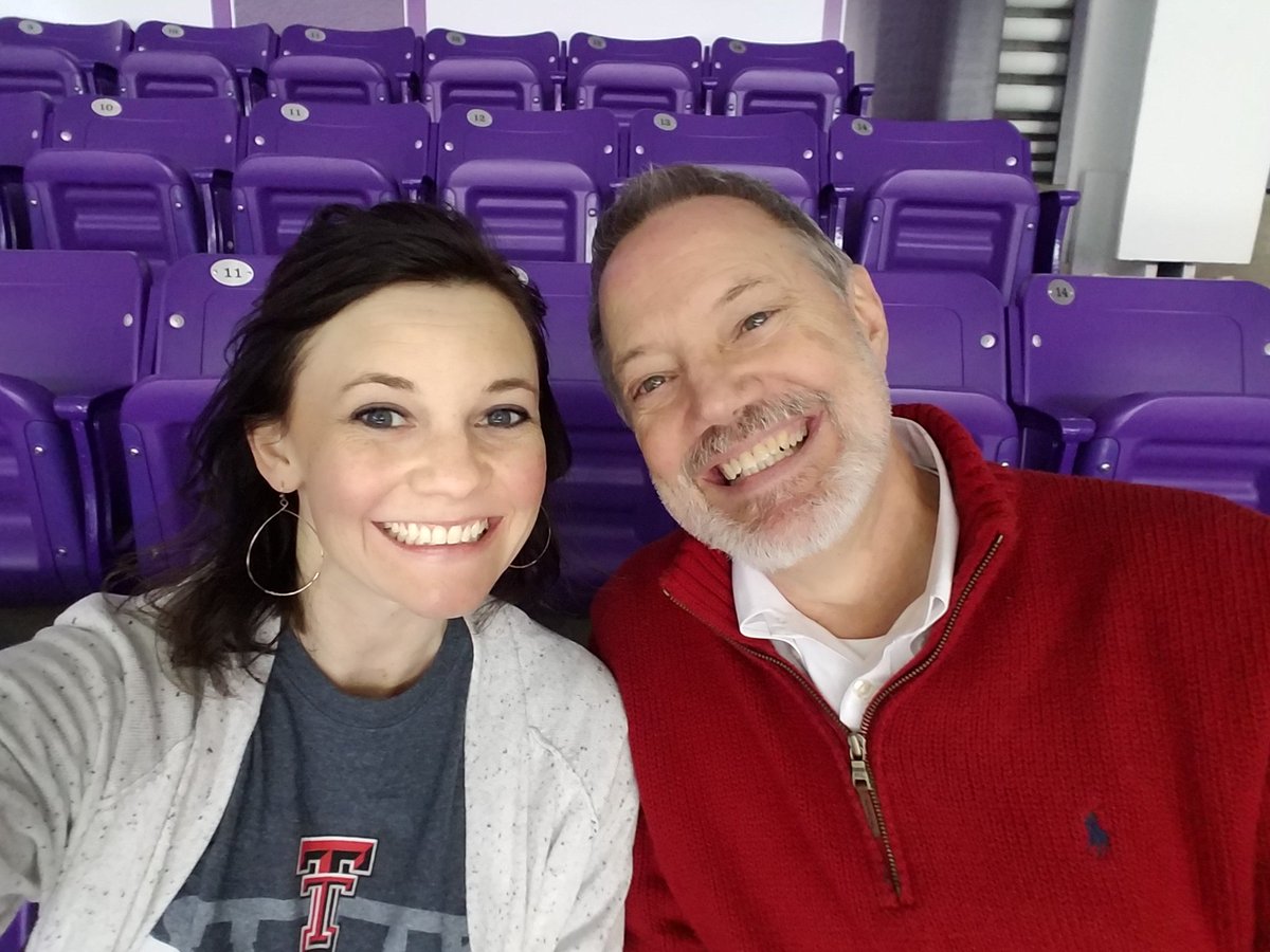 Miss_LMiller's tweet photo. @elleduncanESPN My Daddy! #girldad https://t.co/G38x1VPhNB