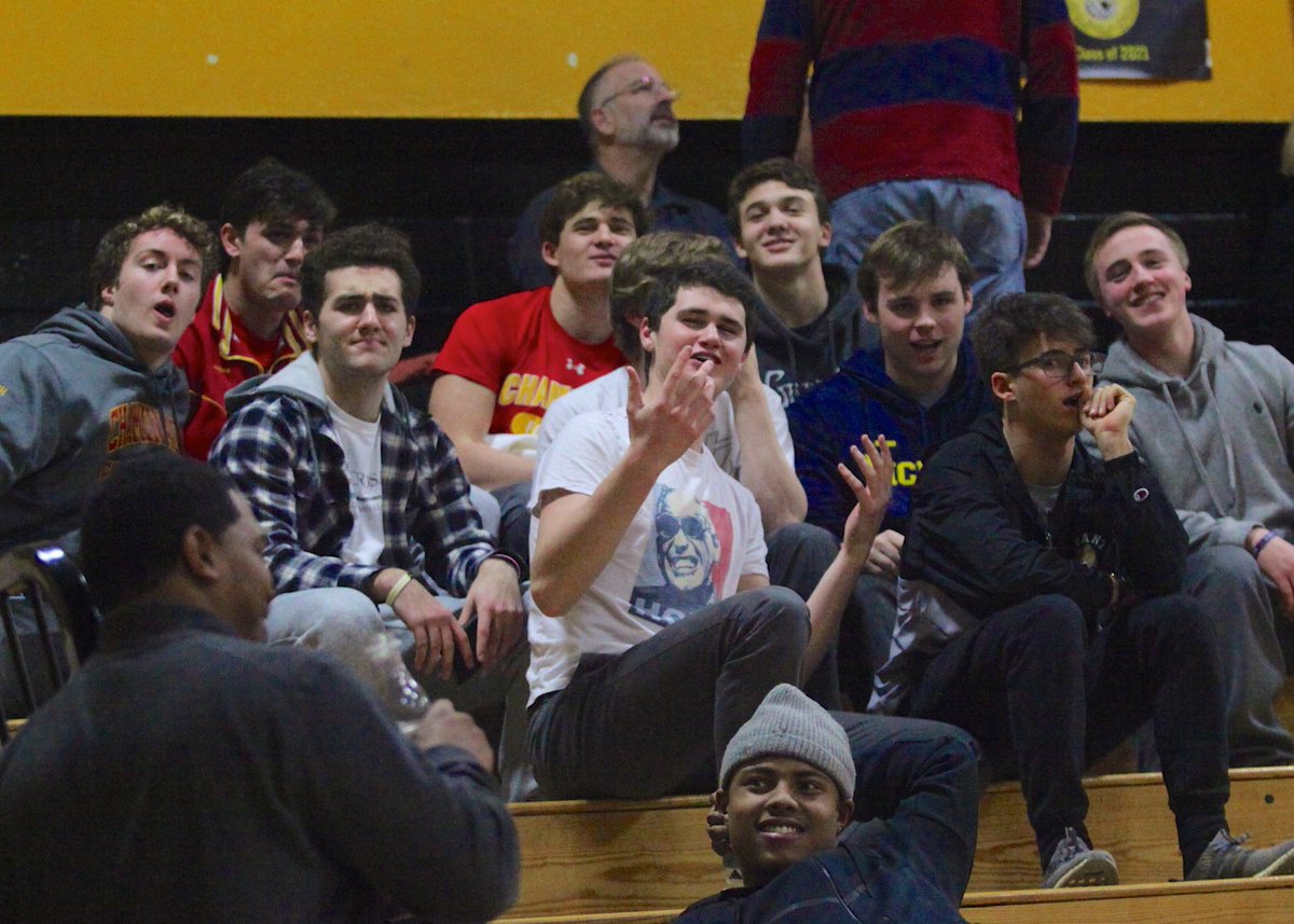 Geoff_Walter's tweet photo. Special shoutout to the #FlyerFaithful for trekking all the way out to St. Anthony's for the @Chaminade_Hoops game tonight! 1/2 https://t.co/4Lo4Nqd0d3