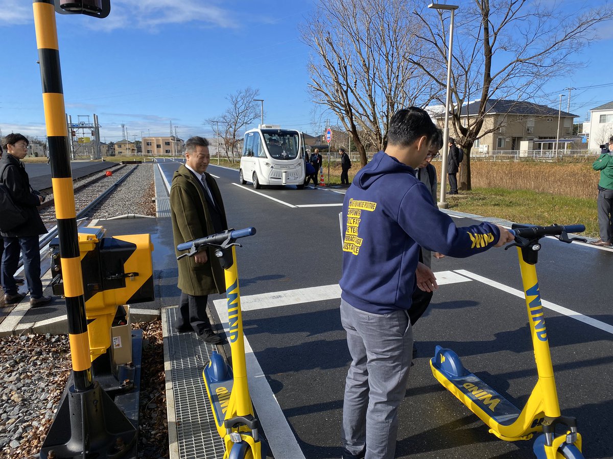 Wind Mobility Japan V Twitter 電動キックボード 自動運転車両 電動シニアカーのコラボレーション Wind 電動キックボード 電動キックスケーター 電動キックスクーター 公道実証実験 ワクワク Whatsnext 東大柏キャンパス さいたまmaas T Co