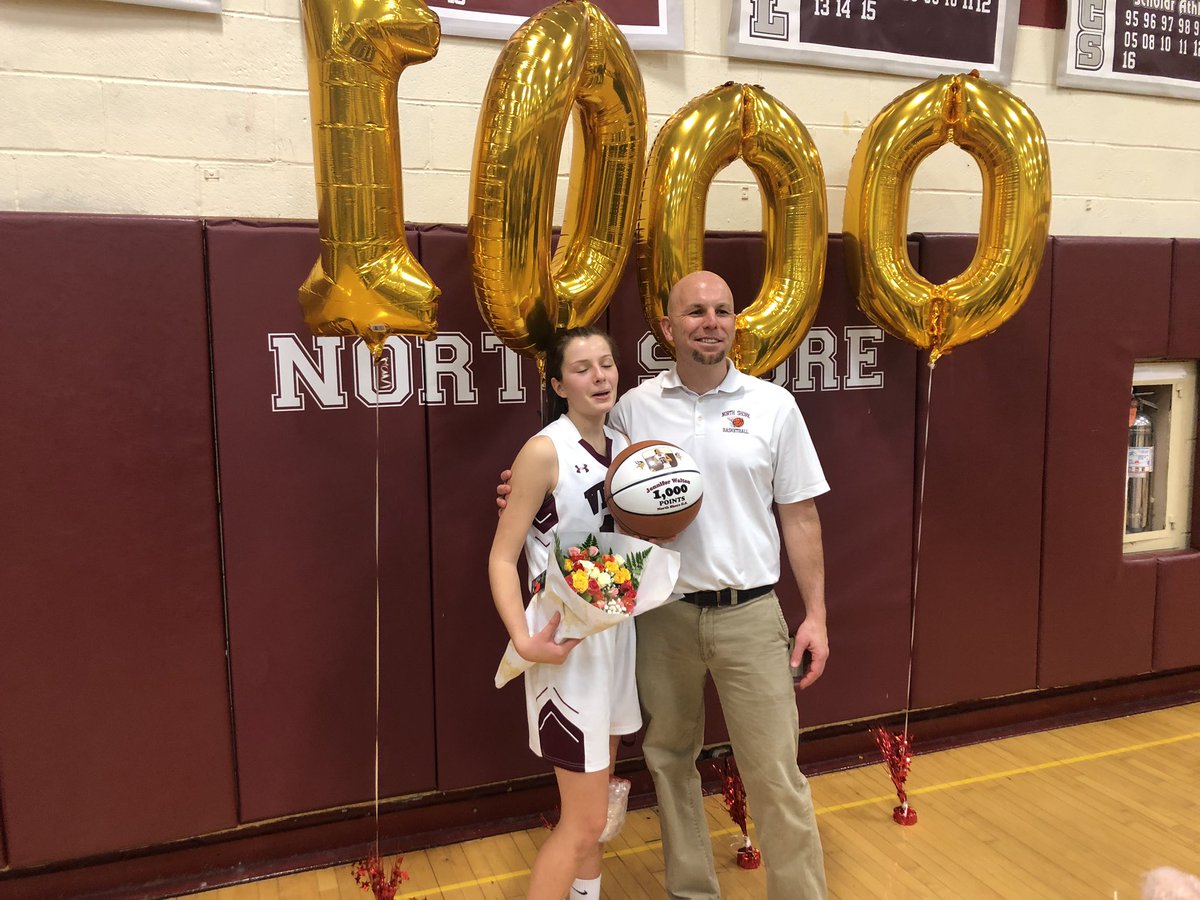 NSVikingSports's tweet image. North Shore Senior Jenny Walton scores her 1000th career point tonight against Plainedge.