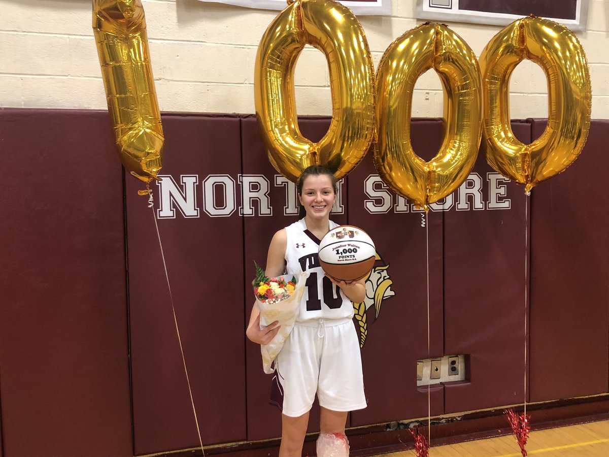NSVikingSports's tweet image. North Shore Senior Jenny Walton scores her 1000th career point tonight against Plainedge.