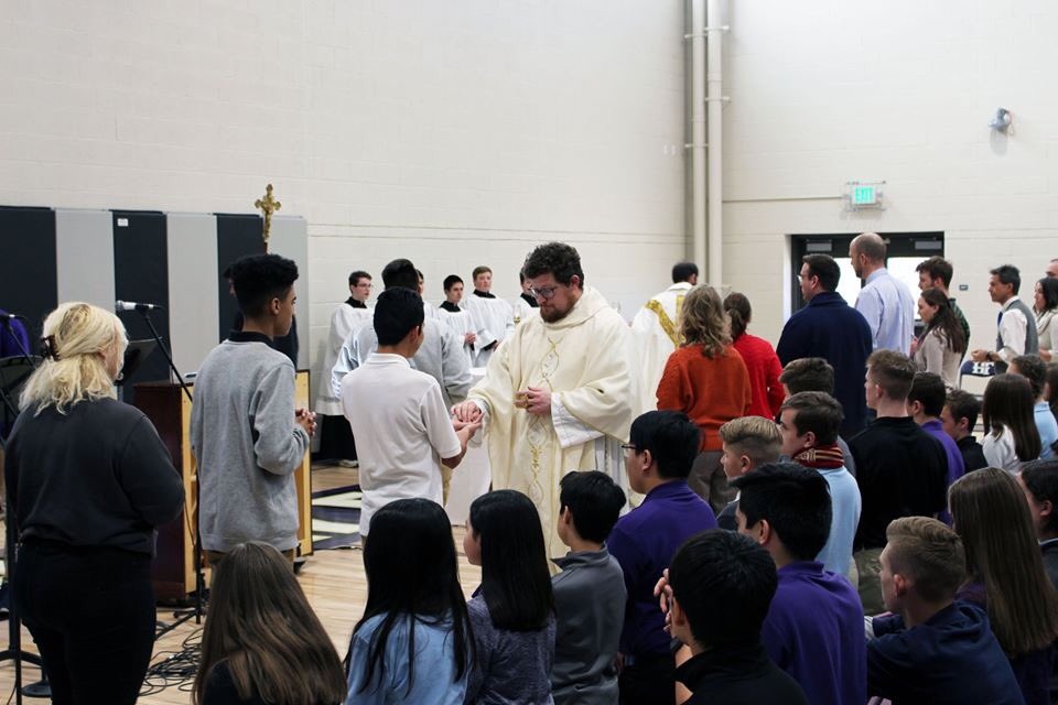 holyfamilyhs's tweet photo. Students, faculty and staff joined together in mass to celebrate Saint Thomas Aquinas, the patron saint of students and Catholic Schools Week. Special thank you to Fr. Nathan Goebel from St. Joan of Arc for providing us with the homily.

 #CSW20 #CatholicSchoolsWeek #HolyFamily https://t.co/Q15rINcrA7