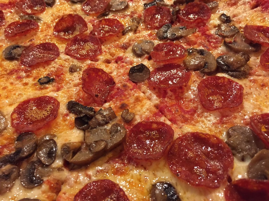 Keiko On Twitter Years Ago Before The Garlic Allergy I Worked At A Company Where We Regularly Ordered Pizza From Bertucci S I Had So Much Of Their Sporkie Sweet Italian Sausage Ricotta