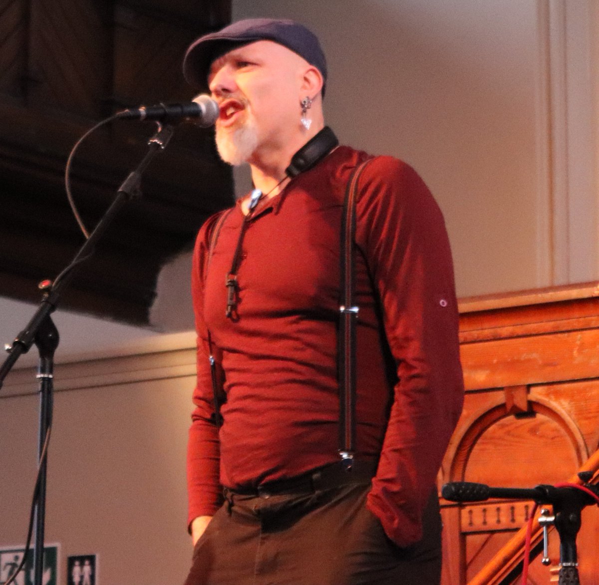 Lunchtime Live tweet media