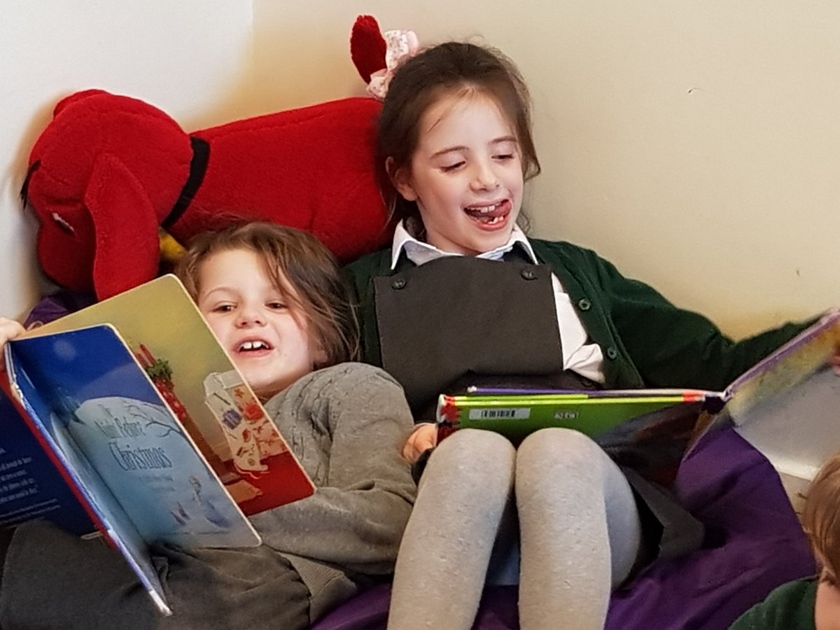 KPSFeed's tweet photo. #KPSSchoolLibrary Year 2 had fantastic sessions today in the Library, with browsing and choosing books ready to take home tonight being enjoyed by all! #KnavesmireCharacter #Enthusiastic #Fun #KPSLoveReading https://t.co/Z1MZRqumN3