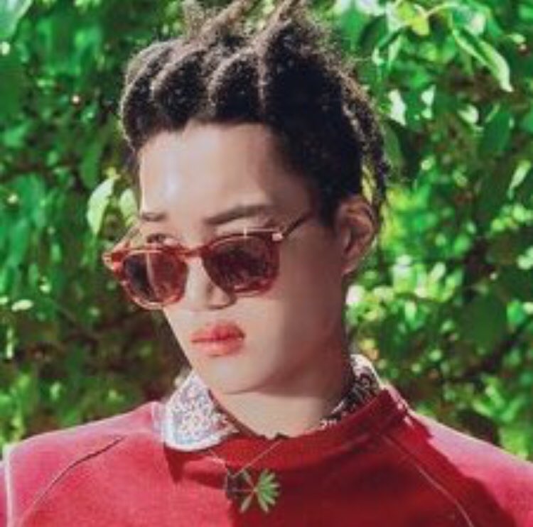 jenkaimyloves's tweet photo. jennie kim as kim jongin. a real thread😜 https://t.co/9LFHuSbFD2
