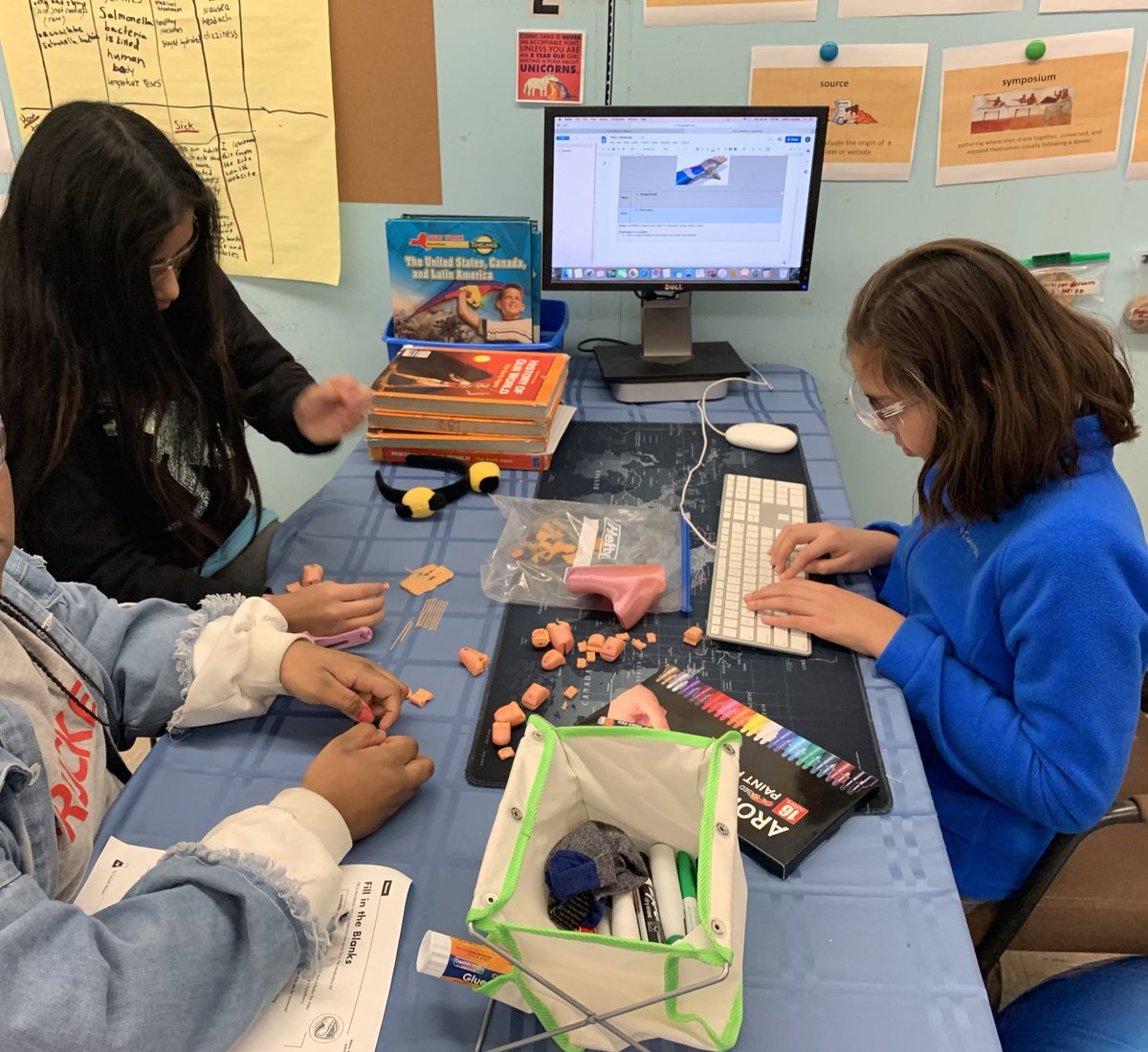 SammonSTEAM's tweet photo. Grade 6 Ss @OakGroveES40 in C. McCabe’s class grappling with assembly of 3D printed prosthetic hands. They will be on display @WCSDEmpowers STEAM EXPO Feb. 22. Thank you @Wells4EdTech! @JessicaTurnerNY @ASchout10 @tara_prockter @wcsdtechdr @ANikolaTech https://t.co/yh5E7F2Ybd