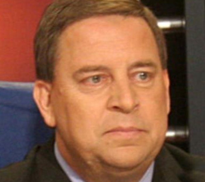 WILLIAMPAATS's tweet image. Cuantos rt y fav para que desaparezca de la pantalla Robert Singer?? @TigoSportsPY @TigoParaguay