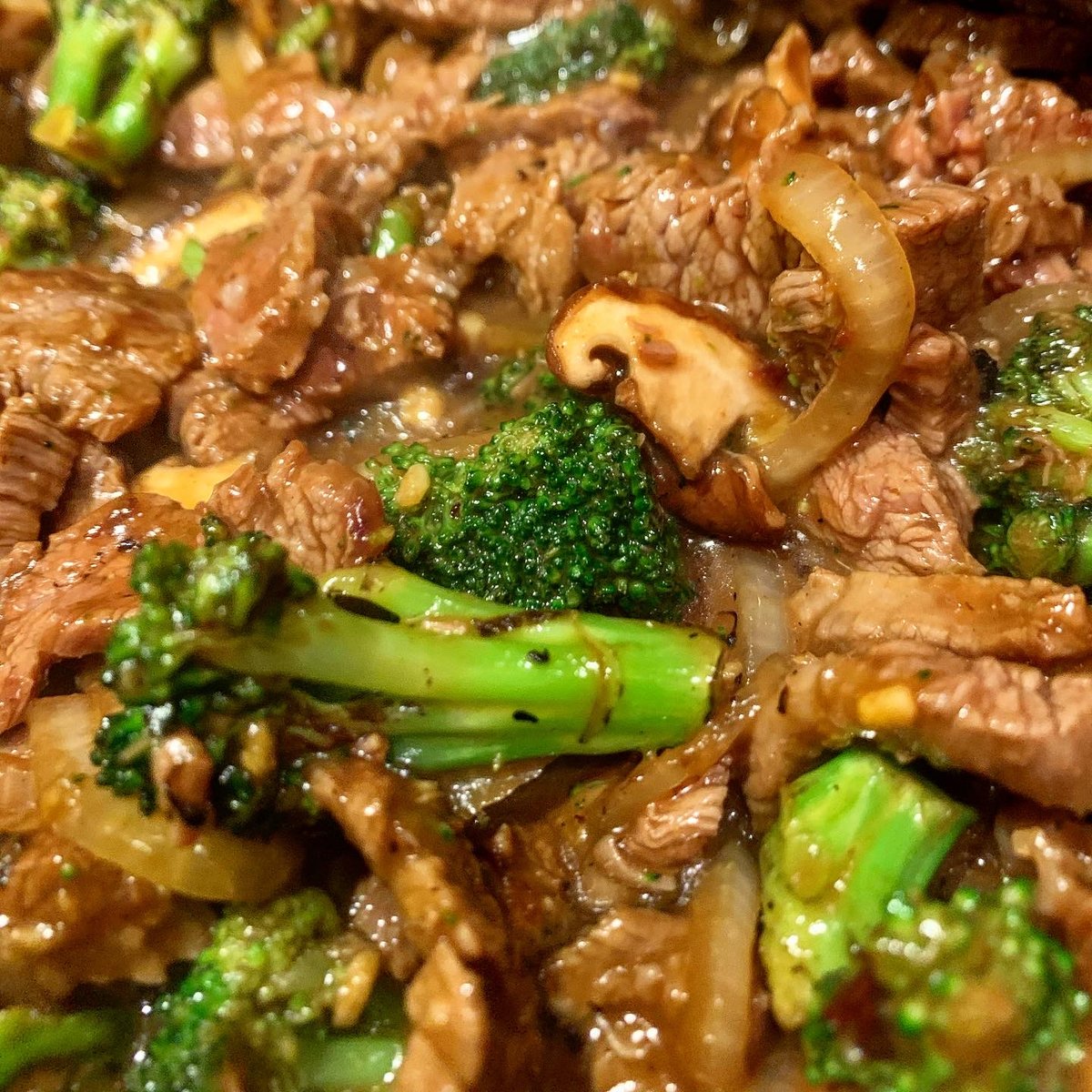 CollabKitchen's tweet photo. Dead Easy Broccoli Beef recipe on Insta: @collabkitchen

#food #steak #meat #instafood #dinner #delicious #recipe https://t.co/ZvwuAhAtre