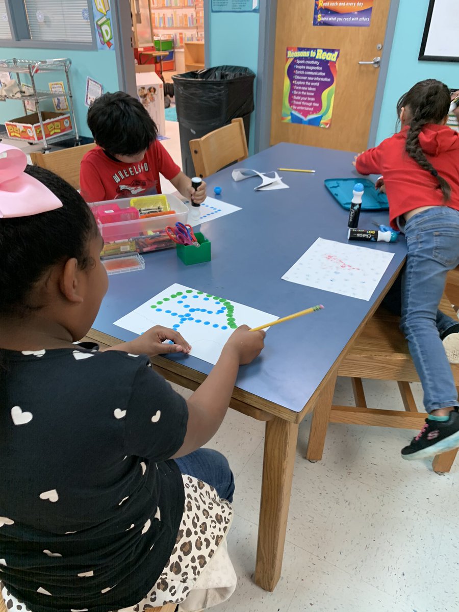 library_kes's tweet photo. My Art through Literacy project materials arrived. I was so excited about all my stuff that the students already did an activity with them today! Thank you to @DonorsChoose for giving us opportunities to make projects possible! Thank you to the match from the anonymous art donor! https://t.co/x2QLy9ZyUS
