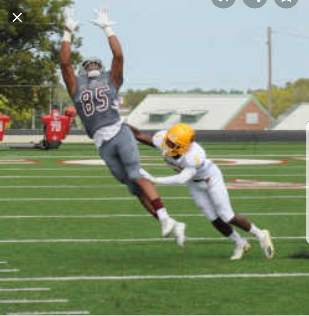 BigDonDaDon's tweet photo. Blessed to receive an offer from Fort Scott Juco❤️🖤🏈 @ImCoachGene @R_AmirGantCoach https://t.co/T0Ki0wfi5N