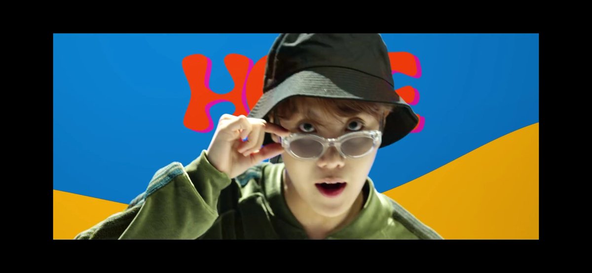 IlonaBIP's tweet photo. Сколько раз замечала наш флаг в клипах💙💛
#BTSTOUR2020Ukraine
#BTSARMY
#BTSTOUR2020
#BTScomeToUkrine
#BTS
🇺🇦🇺🇦🇺🇦🇺🇦🇺🇦🇺🇦🇺🇦🇺🇦🇺🇦🇺🇦🇺🇦 https://t.co/v88uQv2wZ9