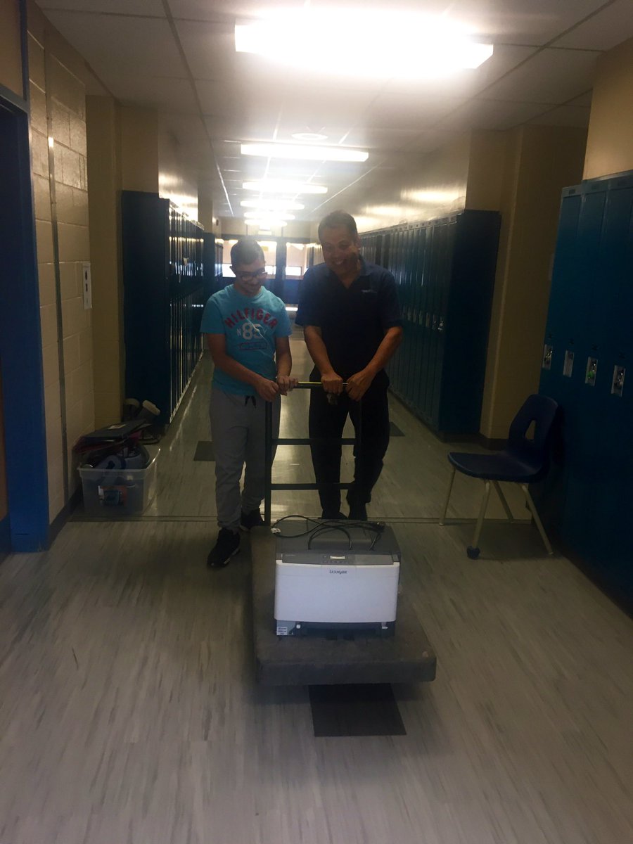 7E1Tweets's tweet photo. A helping our custodian Ariel to move a printer for us. Great work! https://t.co/OQJhB5AKQy
