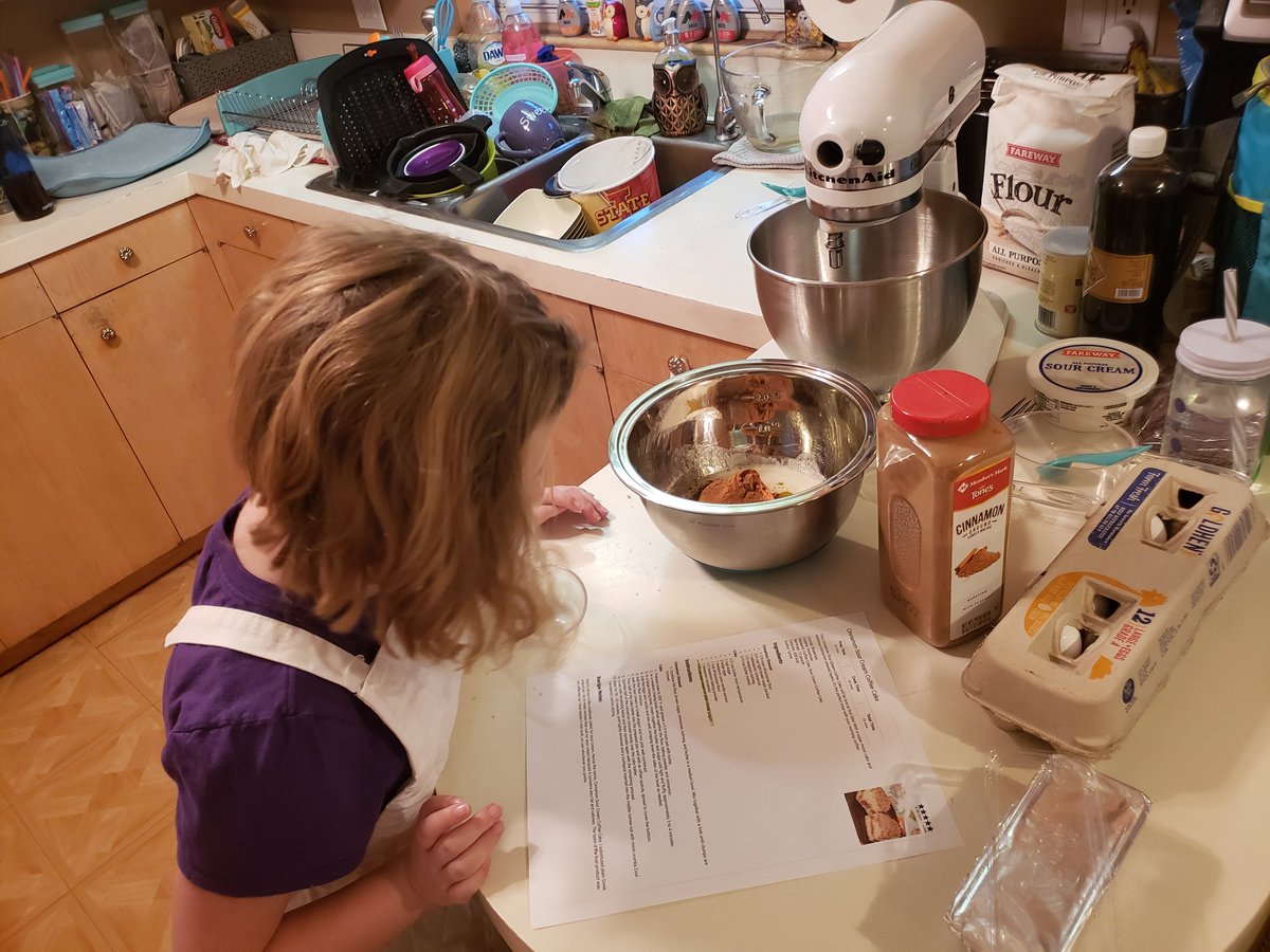 AltEd4life's tweet photo. #DBA4Em For Elizabeth's birthday Em made a cinnamon scrumble cake. https://t.co/txrjNqiNI4