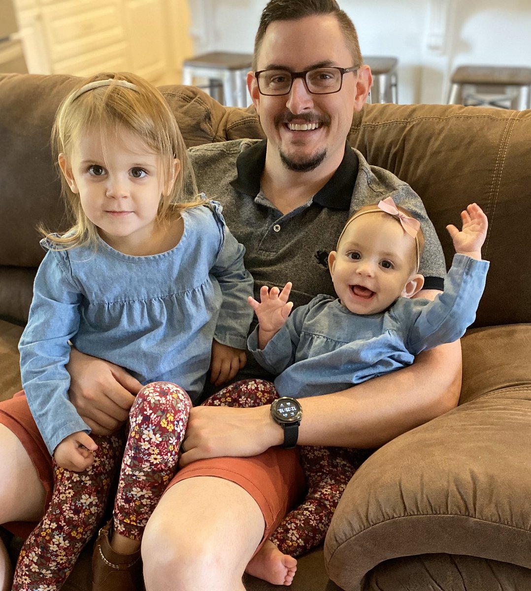 keareves's tweet photo. @elleduncanESPN Before we had these beauties, Hubby and I didn’t know what we would do with girls since we both always wanted boys. But we wouldn’t have it any other way 💕#girldad https://t.co/6IBfGFrRPn