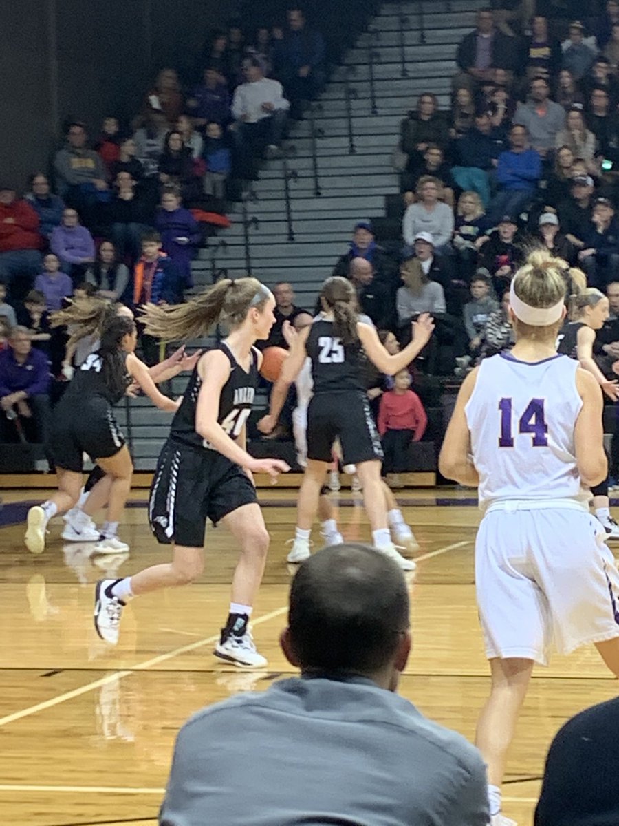 jgabrielson27's tweet photo. Supporting our team on and off the court!!! ⁦@MGEWaukee⁩ https://t.co/Hc4ClvKDdo