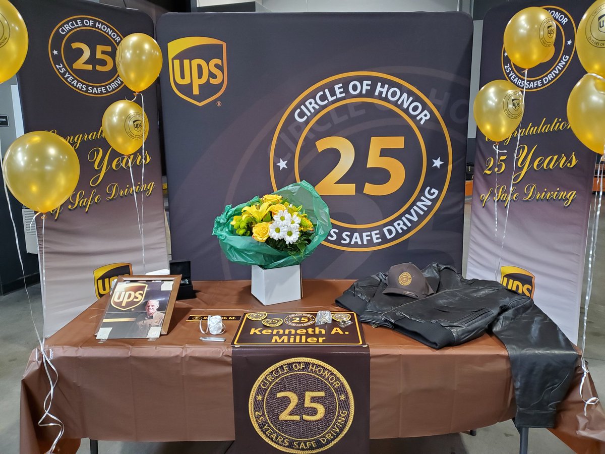 Congratulations to our newest Circle of Honor member! 25 years of safe driving!!