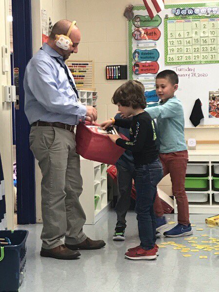 Principal_BH's tweet photo. Principal ‘tooth fairy’ makes a stop in first grade.  🦷 https://t.co/4al6kSftcF