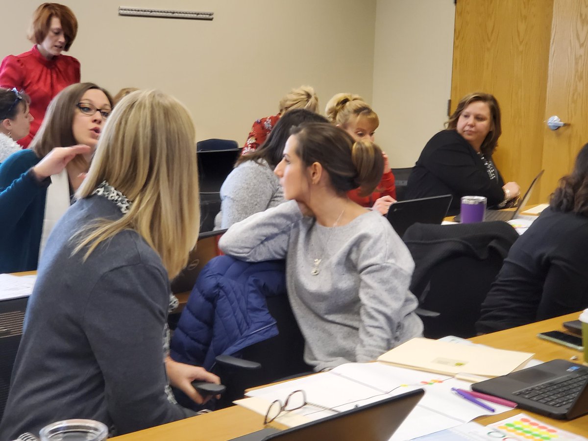 Sharon53363694's tweet photo. iReady data meetings.  FCPS instructional leaders doing what's best for kids! @Shenique_CA_VA https://t.co/DcOi2LHiiX