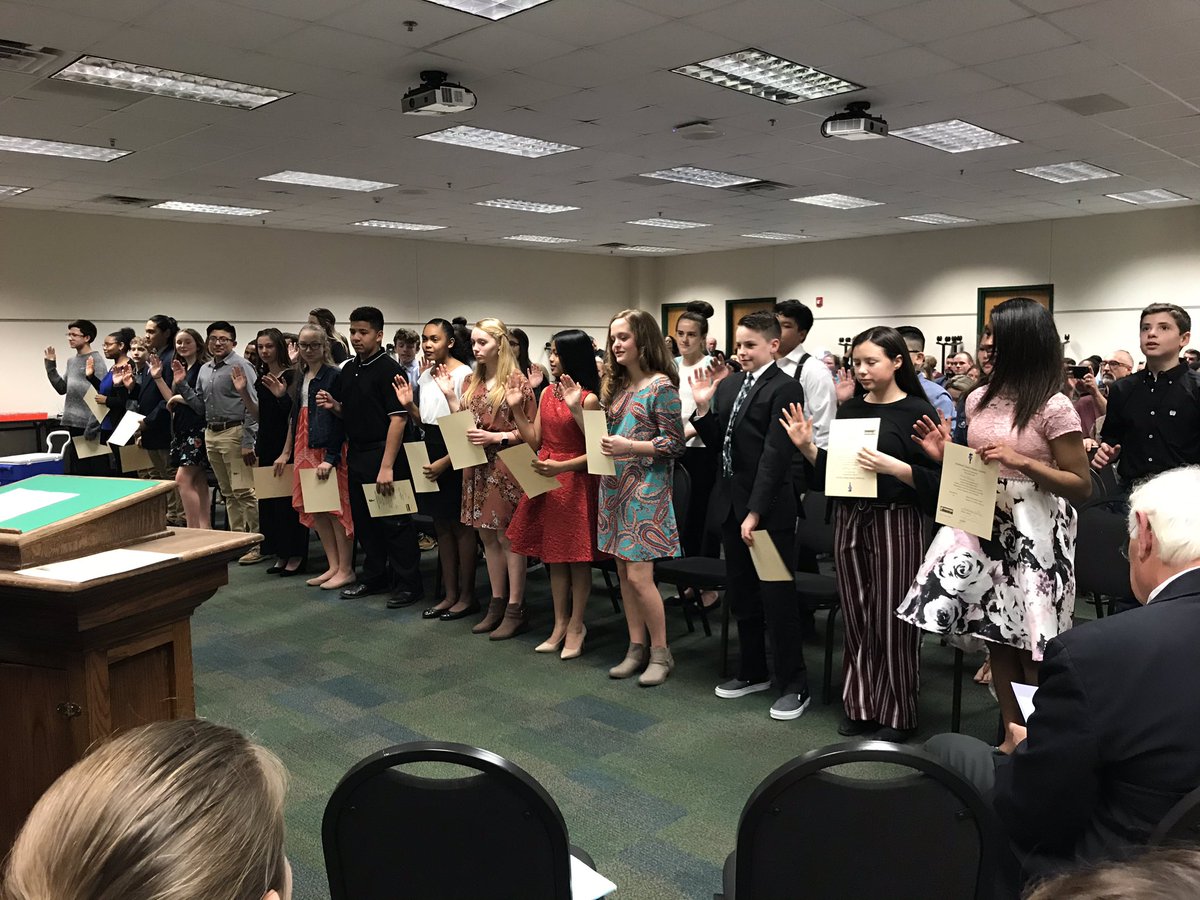 campbellcrew90's tweet photo. How blessed were you tonight?  I got to spend quality time honoring 31 fabulous 7th grade Champion Hornets with their induction into the MPMS National Junior Honor Society! #MPMS2020 #BuildingChampions https://t.co/qxUz43CsCo