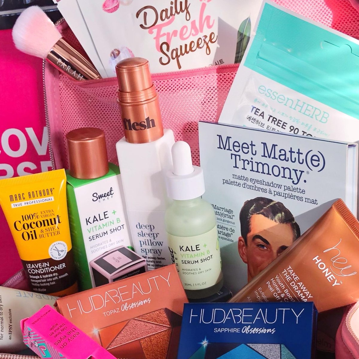 HonestGlam's tweet photo. 🎀 @IPSY Glam Bag Ultimate Cont'd

@thebalm 
@essenherb 
@AHAVA_US 
@heyhoney  
#avette
@hudabeauty 
@MarcAnthonyHC 

👉Full details 📸https://t.co/WAACjzJDLF
Join me on #ipsy ➡️ https://t.co/hKZceMQM4d

#ipsyglambag #ipsycleanslate #glam https://t.co/WNduPrFtHx