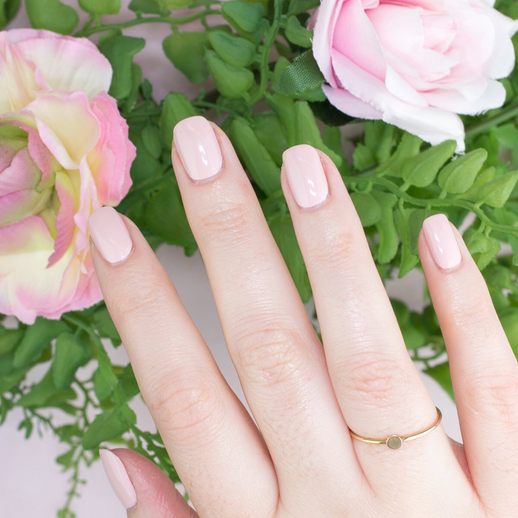 Recently rediscovered one of my favorite neutrals, <a href="/essie/">essie</a> Stirring Secrets. It's the most perfect nude peachy pink
