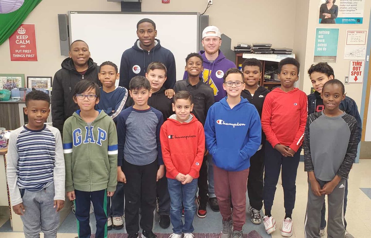 JeffBlueKnights's tweet photo. That day at Jefferson when the State Championship Quarterback and Wide Receiver came to visit your school! #hometownheros #statechamps2019 #WeareproudofU #Farmerfam #UAthletics2020 #UFootball #lighthouseschool #tlim #studentathletes #humble #character https://t.co/zsSs5NOAkY