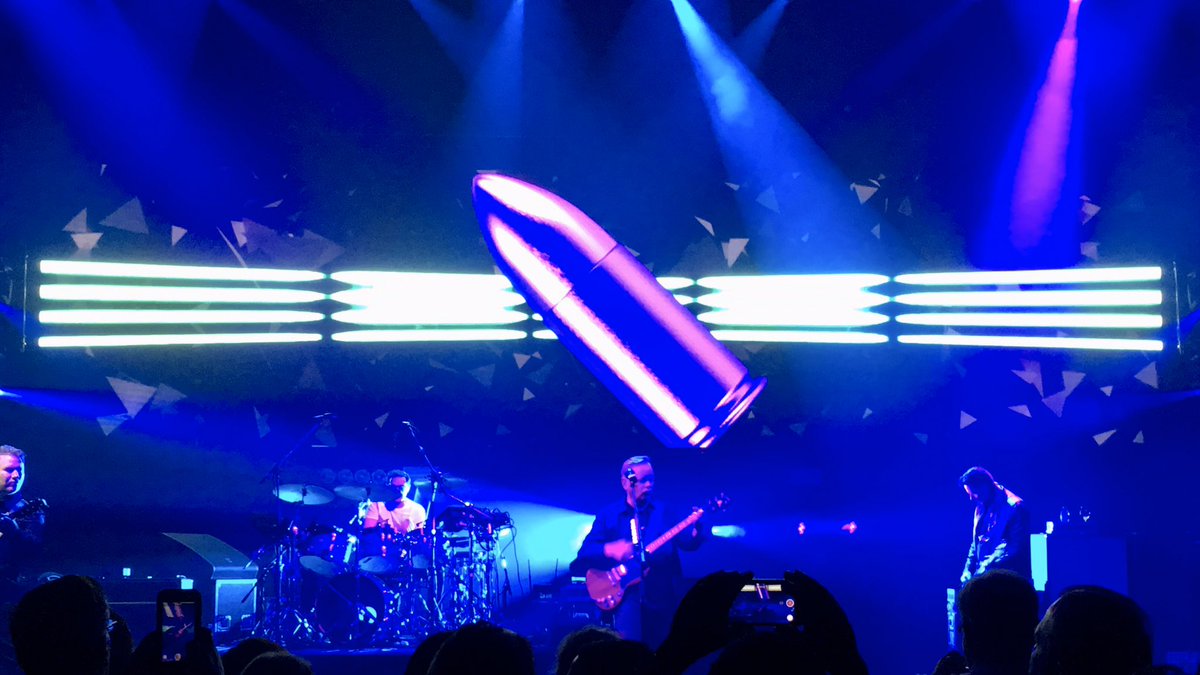 ME_Morrison's tweet photo. @neworder I was thrilled when Ultraviolence was played at #NewOrderMiami and found the graphics to be quite exhilarating. All around intense playing by @stephenpdmorris  @PhilCmusic  @tommychap01  @gillian_gilbert and vocals by Bernard.  Fantastic! https://t.co/DdQT6GtMyA