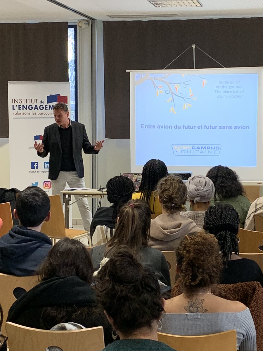 i_engagement's tweet photo. « Entre avion du futur et futur sans avion »
Conférence/Débat avec Jérôme Verschave, directeur général d’Aérocampus Aquitaine.
#LiveIDE2020
#PromoIDE2019 https://t.co/X6O3ToZtmU