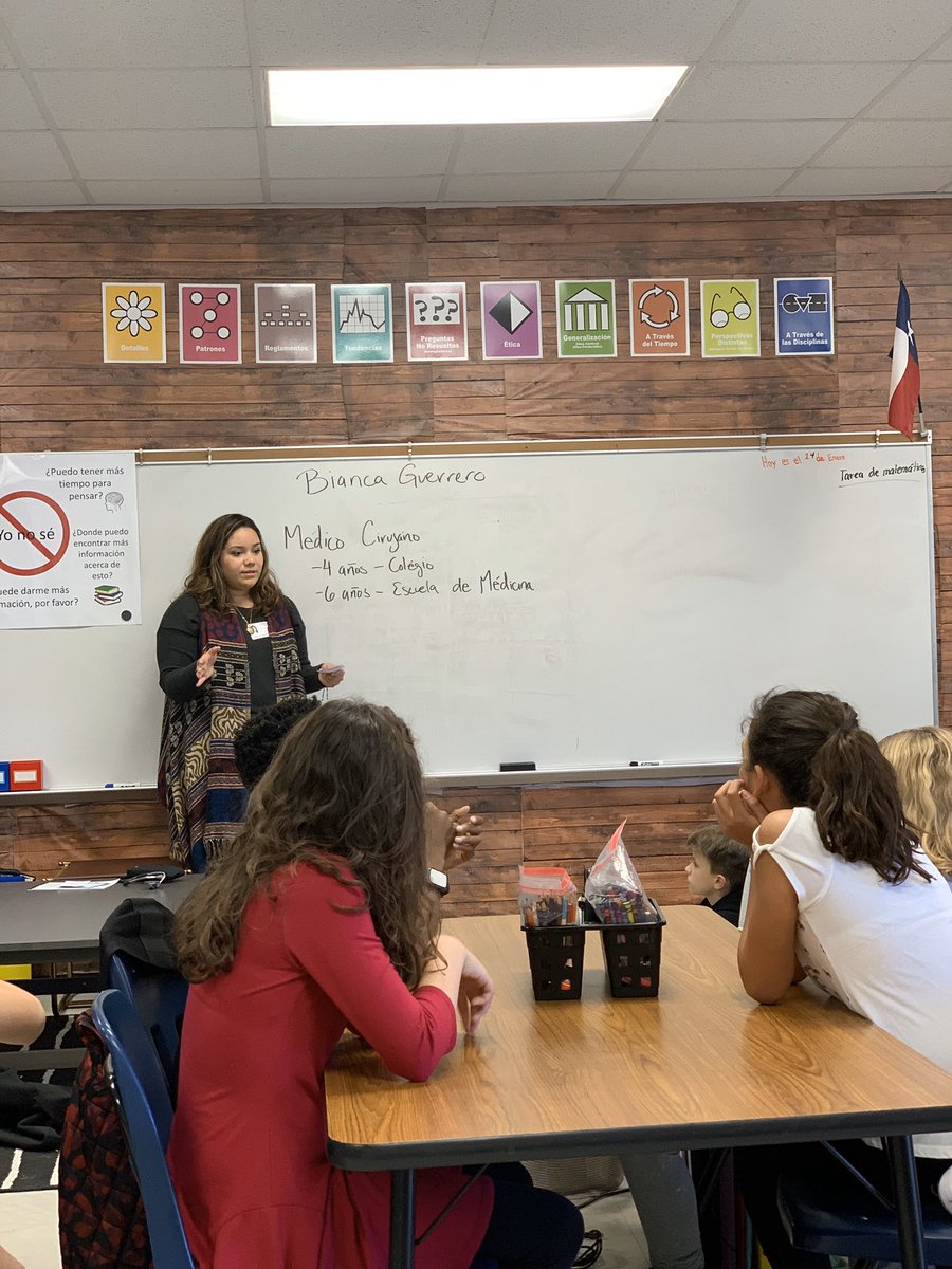 SrtaHdz's tweet photo. Tuvimos invitados increíbles esta semana. Ellos nos compartieron sobre su profesión y la importancia de ser bilingüe. #PTETexans #5thGradeDual @PrairieTrailES https://t.co/IbeEdqo8JM