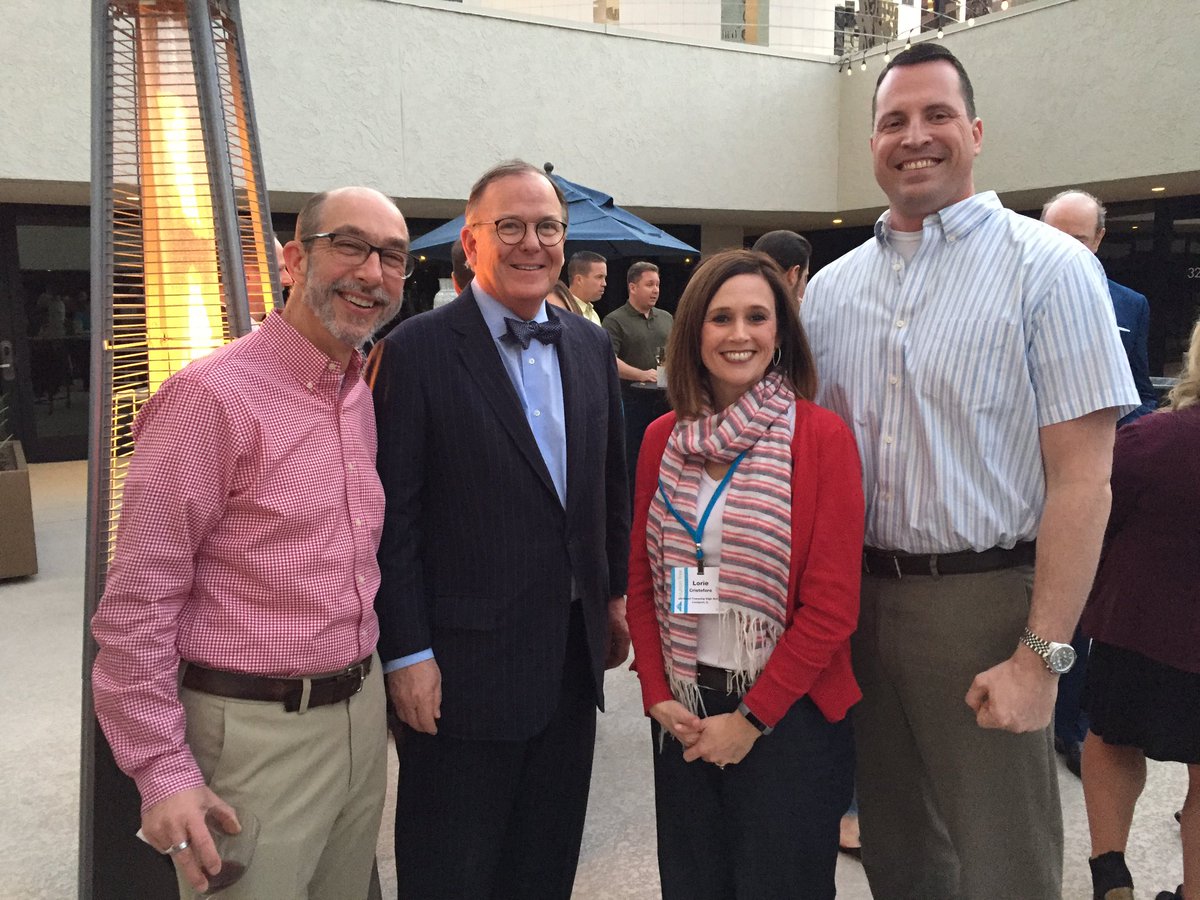 loriecristofaro's tweet image. Great time chatting with @DouglasReeves at @SolutionTree event. #PLCSummit @DrJohnGreenan @PorterSup205