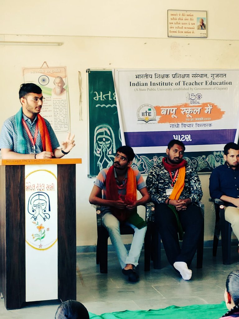 JatinKalvani's tweet photo. #bapuschoolme @iitegandhinagar @harshad5350 @pavagadhi_tejas @HarshKevin2 @PalakJadav5 
Gandhi vichar vistarak are spreading gandhi thoughts at Sami,patan https://t.co/EfDFRdYS4H