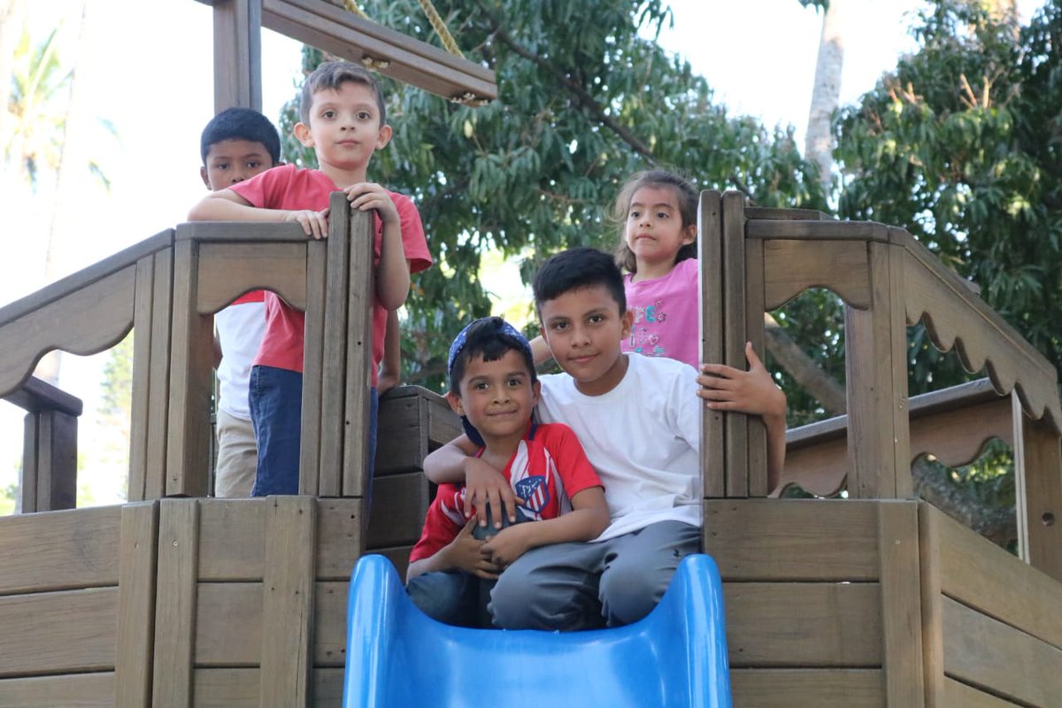 HONDURASPAZYCON's tweet photo. En #Honduras construimos una nación que fomente la #CulturaDePaz a través de la #Prevención.
#Parque100
#TeamPrevención
#PazYConvivencia
#HondurasActívate 🇭🇳👨👩👧👦💙🕊️😍 https://t.co/F3sBei2H34