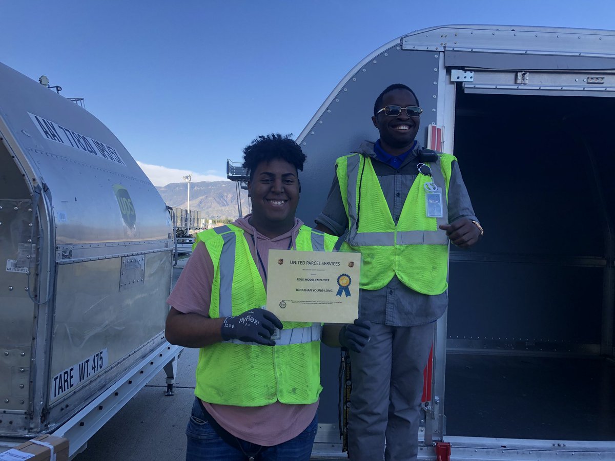 UPS SBD Gateway Twilight tweet media